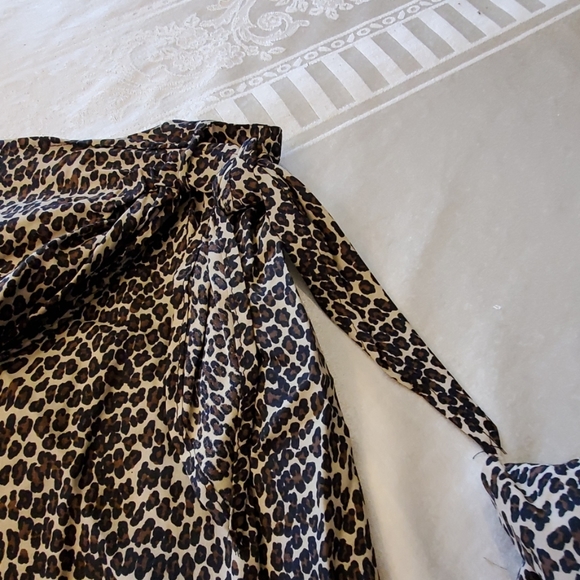 Leopard Faux Wrap Skirt  Size 4 - Picture 2 of 4